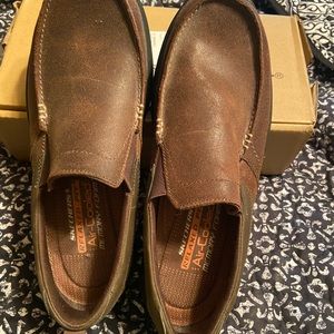 Mens Skerckers loafers. Barely worn. Mens size 8.5